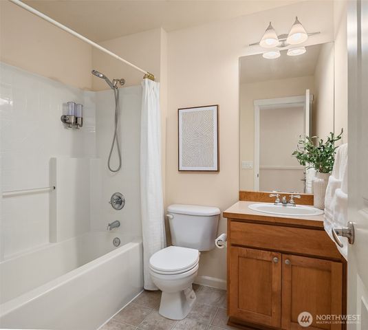 8205 233rd Place NE, Redmond, WA 98053