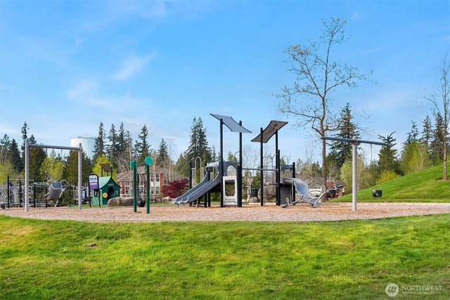 8205 233rd Place NE, Redmond, WA 98053