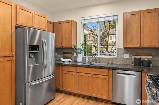 8205 233rd Place NE, Redmond, WA 98053