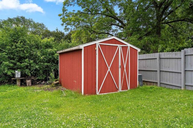811 JORDAN ROAD, De Pere, WI 54115