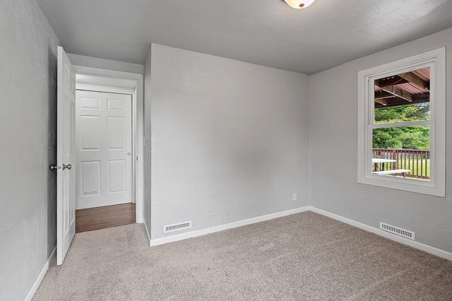 811 JORDAN ROAD, De Pere, WI 54115