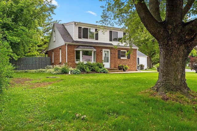 811 JORDAN ROAD, De Pere, WI 54115