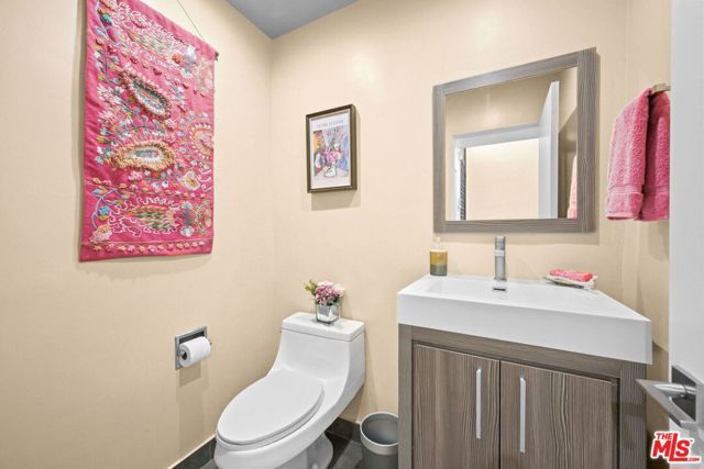 5951 Canterbury Drive 20, Culver City, CA 90230