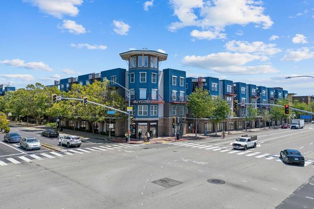 1121 40th Street 1301, Emeryville, CA 94608