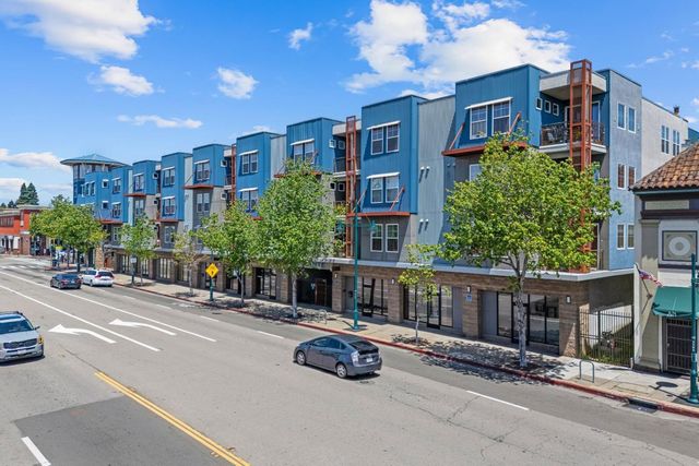 1121 40th Street 1301, Emeryville, CA 94608