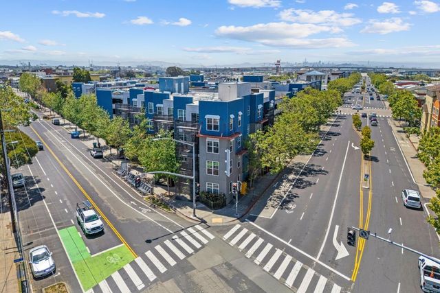 1121 40th Street 1301, Emeryville, CA 94608