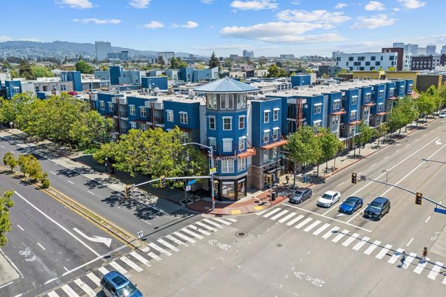 1121 40th Street 1301, Emeryville, CA 94608