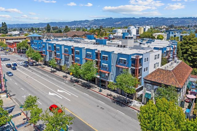 1121 40th Street 1301, Emeryville, CA 94608
