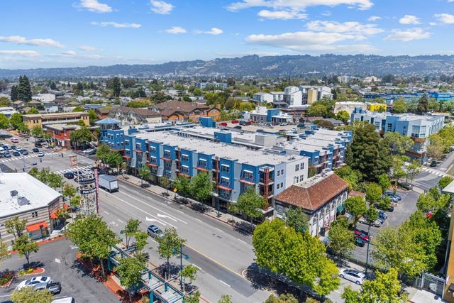 1121 40th Street 1301, Emeryville, CA 94608