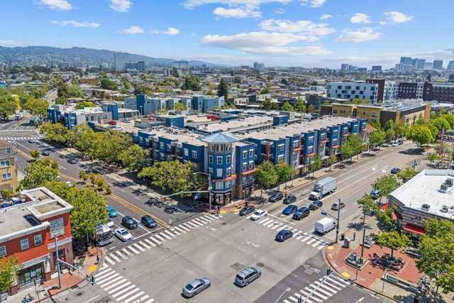 1121 40th Street 1301, Emeryville, CA 94608