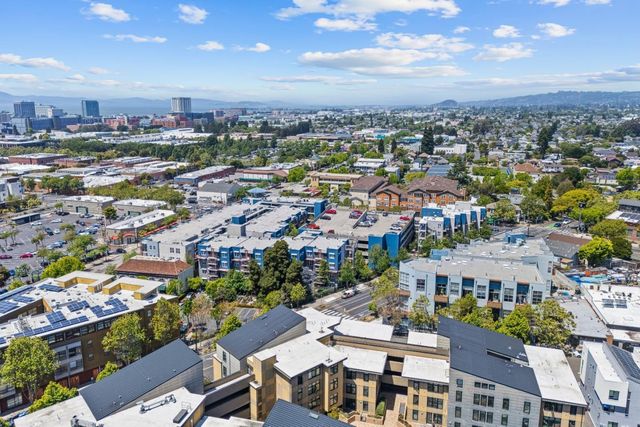 1121 40th Street 1301, Emeryville, CA 94608
