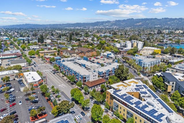 1121 40th Street 1301, Emeryville, CA 94608