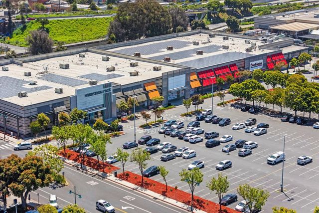 1121 40th Street 1301, Emeryville, CA 94608