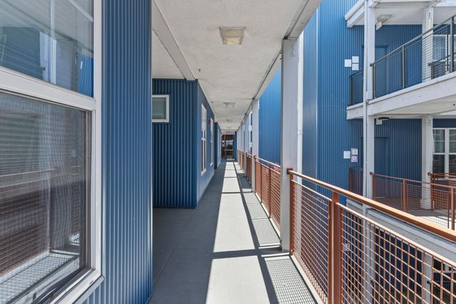 1121 40th Street 1301, Emeryville, CA 94608