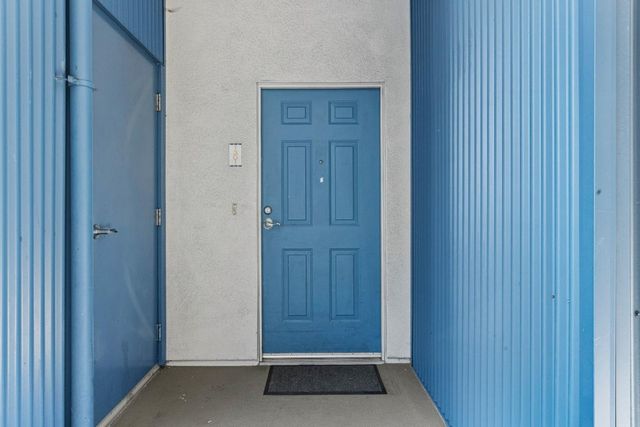 1121 40th Street 1301, Emeryville, CA 94608