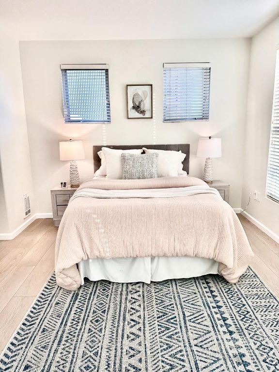 1121 40th Street 1301, Emeryville, CA 94608