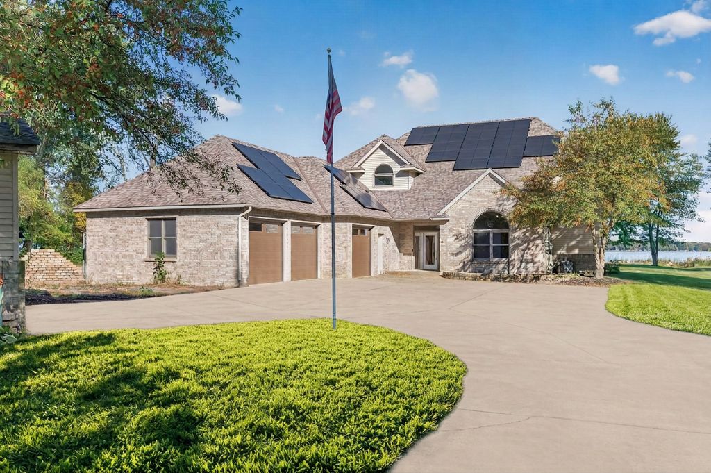 9196 Jewel Lane N, Forest Lake, MN 55025 — exterior