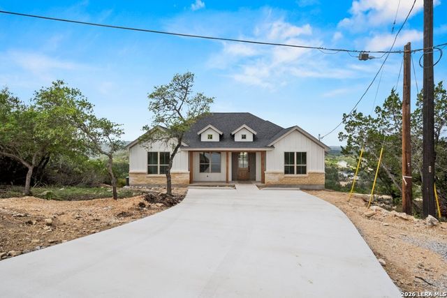 811 LEXINGTON PASS, Canyon Lake, TX 78133