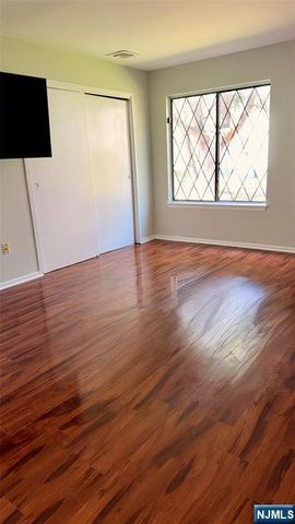 192 Burnett Avenue, Maplewood, NJ 07040