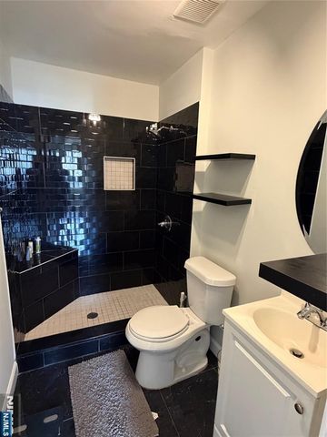 192 Burnett Avenue, Maplewood, NJ 07040