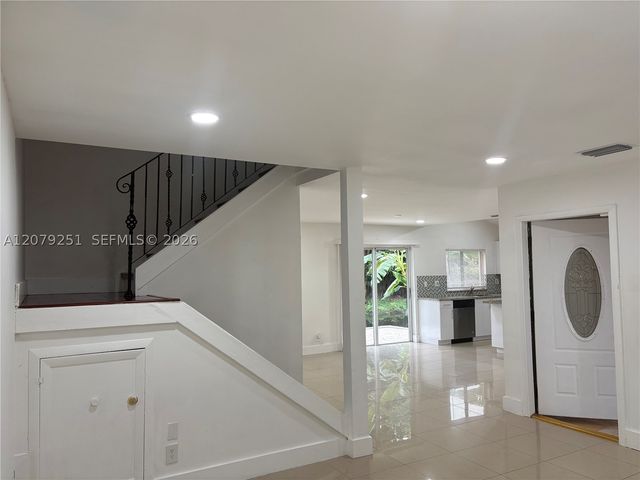 720 NW 132nd Ter, Plantation, FL 33325