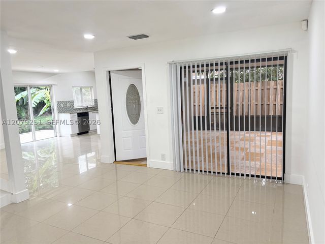 720 NW 132nd Ter, Plantation, FL 33325