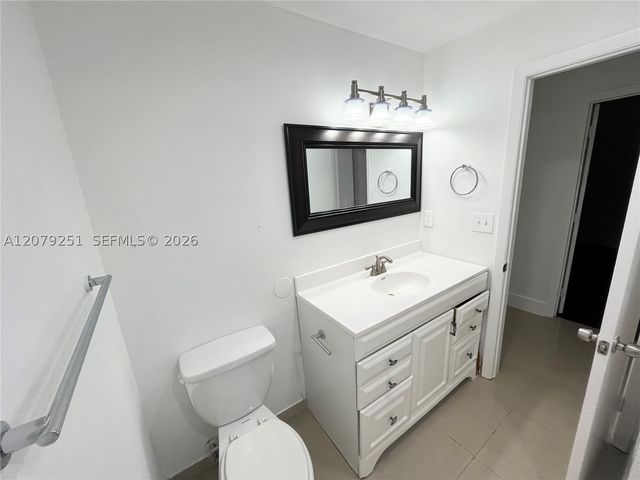 720 NW 132nd Ter, Plantation, FL 33325
