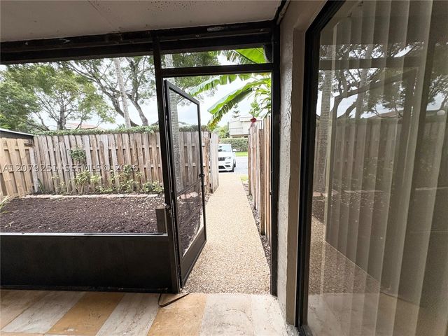720 NW 132nd Ter, Plantation, FL 33325