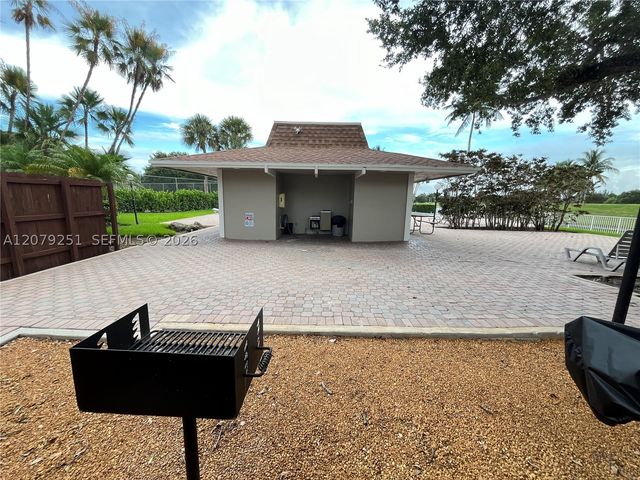 720 NW 132nd Ter, Plantation, FL 33325