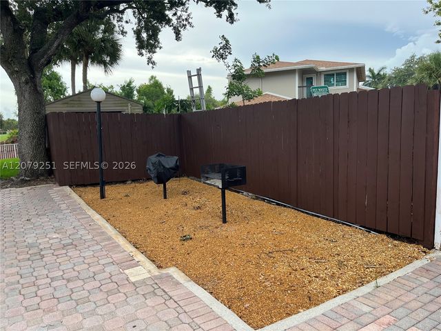 720 NW 132nd Ter, Plantation, FL 33325