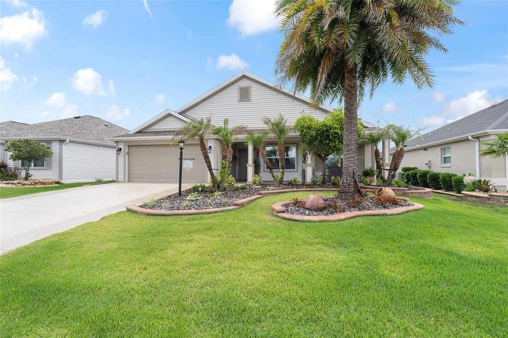 387 HARLOW LANE, The Villages, FL 32163