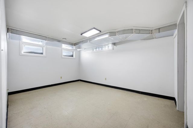 1802 10th Avenue N, Moorhead, MN 56560