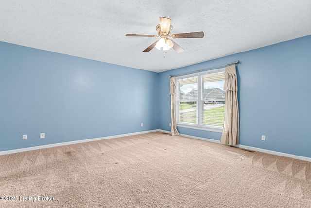 1001 Thorn Bush Rd, La Grange, KY 40031