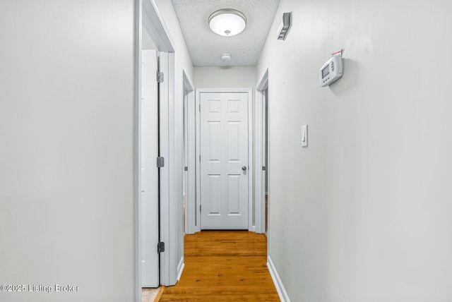 1001 Thorn Bush Rd, La Grange, KY 40031