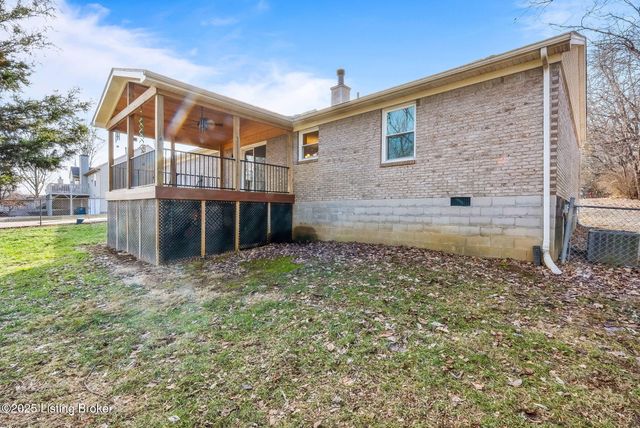 1001 Thorn Bush Rd, La Grange, KY 40031