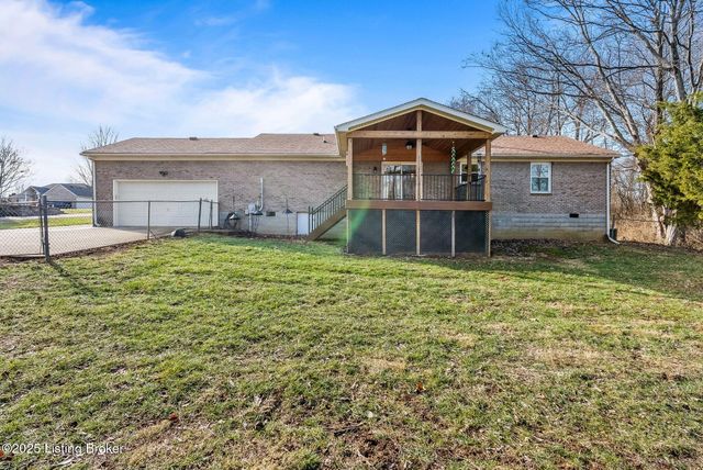1001 Thorn Bush Rd, La Grange, KY 40031