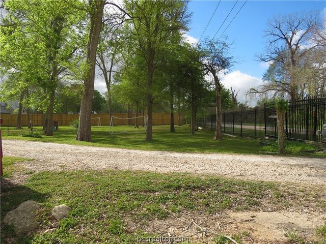 255 Siedel Rd, Brookshire, TX 77423
