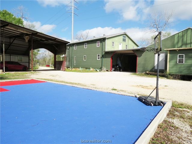 255 Siedel Rd, Brookshire, TX 77423