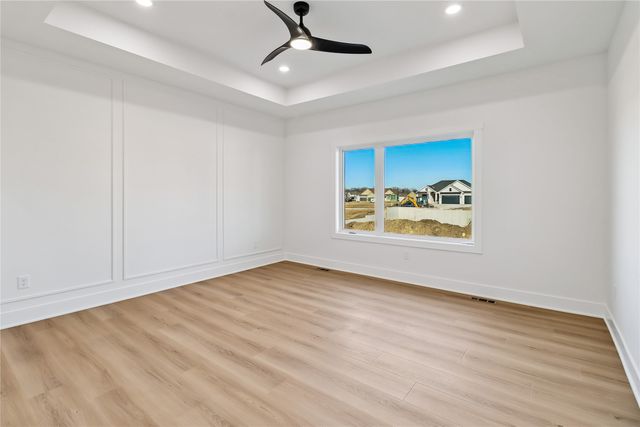 17323 Brookview Drive, Urbandale, IA 50322