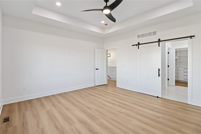 17323 Brookview Drive, Urbandale, IA 50322