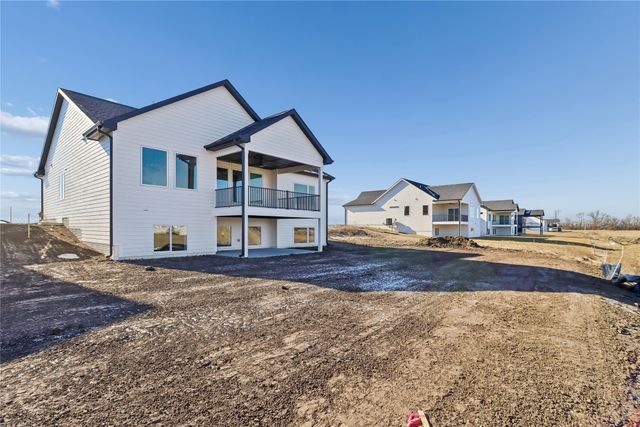 17323 Brookview Drive, Urbandale, IA 50322