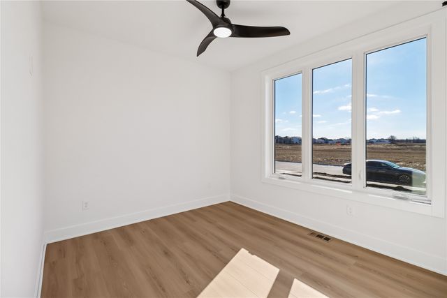 17323 Brookview Drive, Urbandale, IA 50322