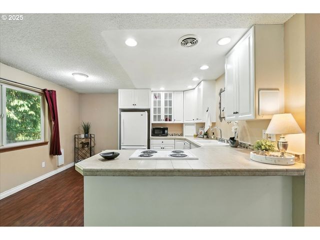 13114 Nw 8th Way #B, Vancouver, WA 98685