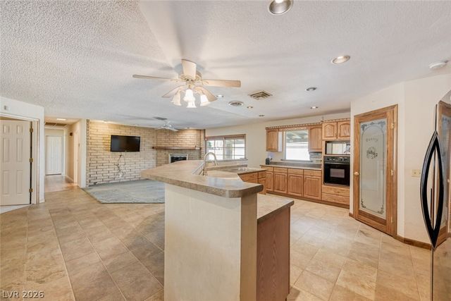 4324 East Saint Louis Avenue, Las Vegas, NV 89104