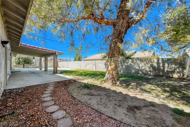 4324 East Saint Louis Avenue, Las Vegas, NV 89104