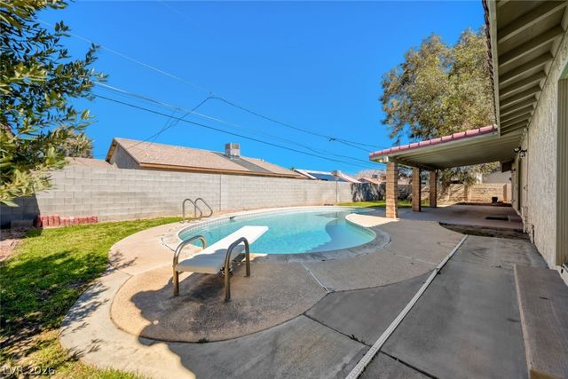 4324 East Saint Louis Avenue, Las Vegas, NV 89104