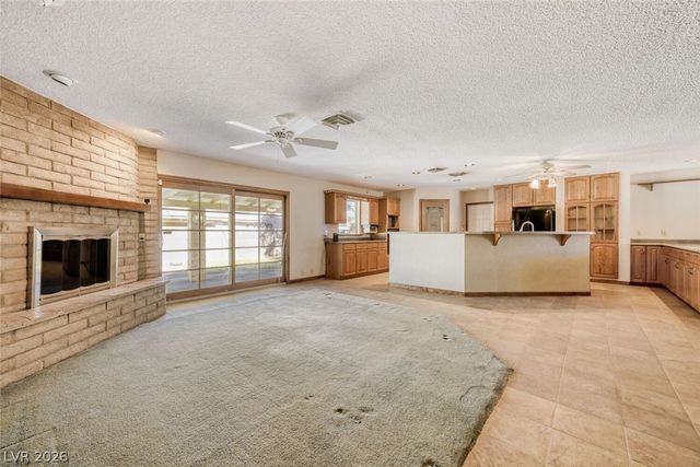 4324 East Saint Louis Avenue, Las Vegas, NV 89104