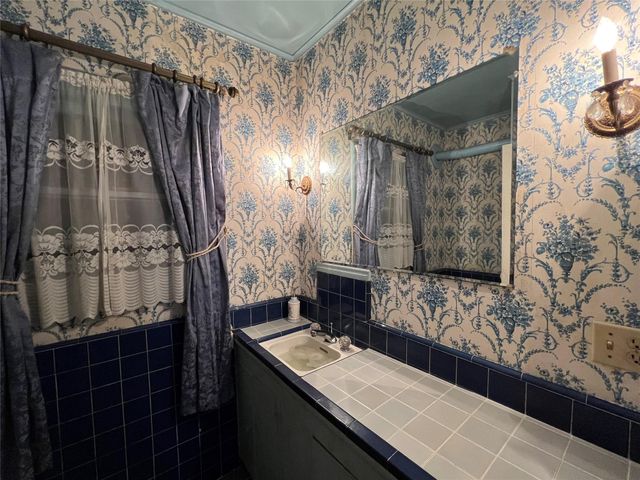 3241 Ozark Street, Houston, TX 77021