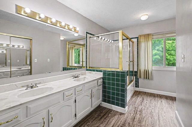 1810 Promontory Drive, Florence, KY 41042