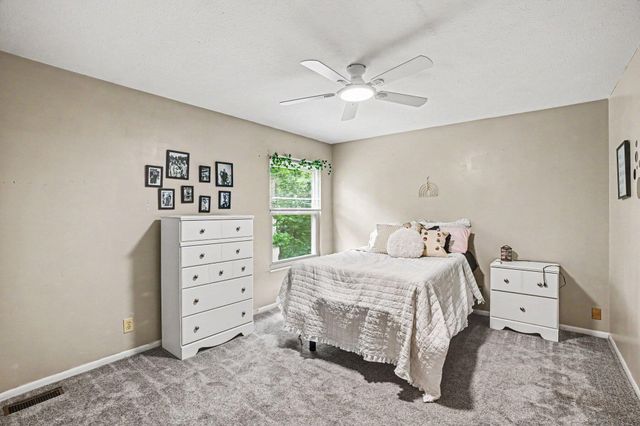 1810 Promontory Drive, Florence, KY 41042